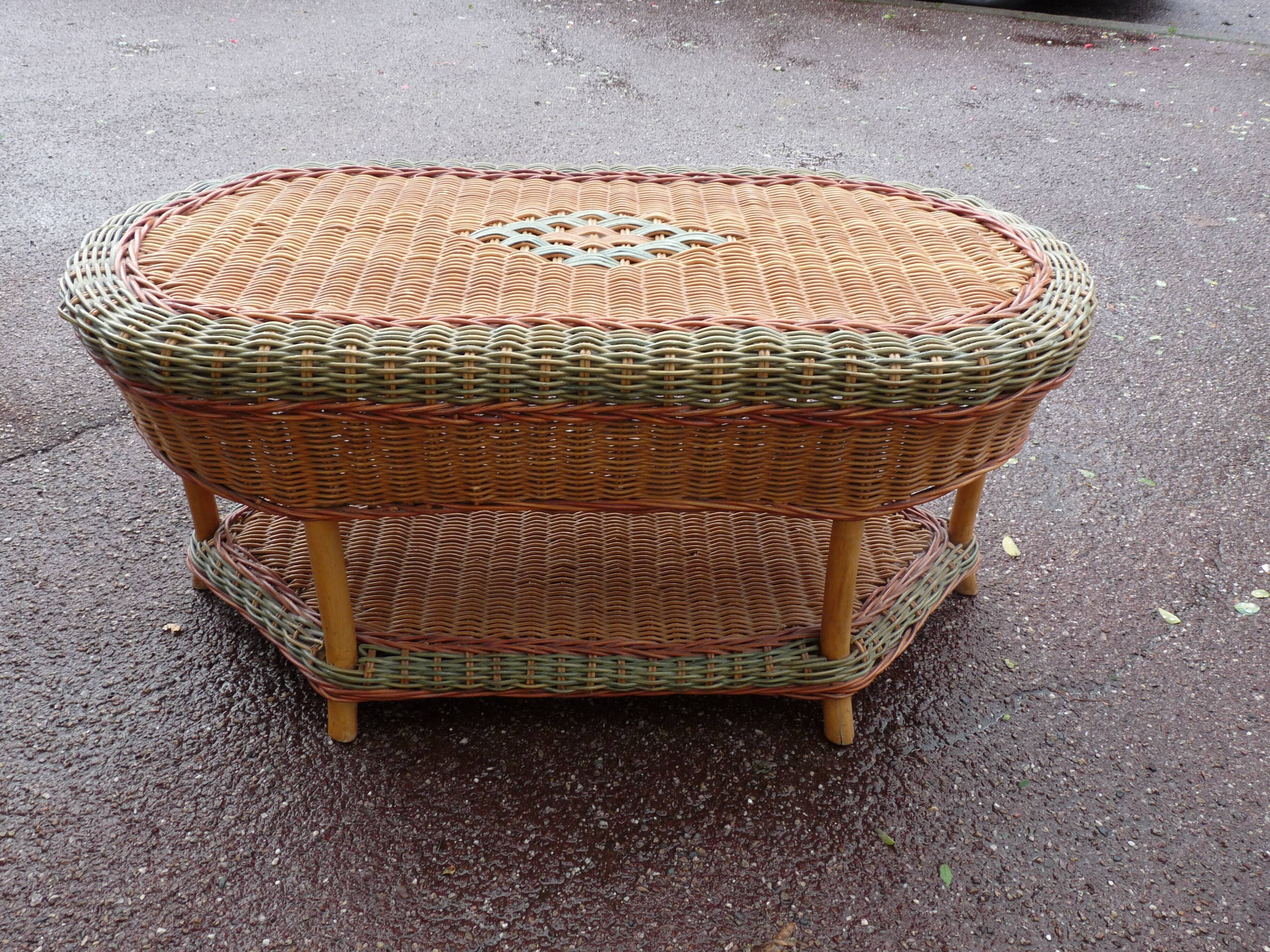 Coffee table - Wicker - Rattan - green red brown