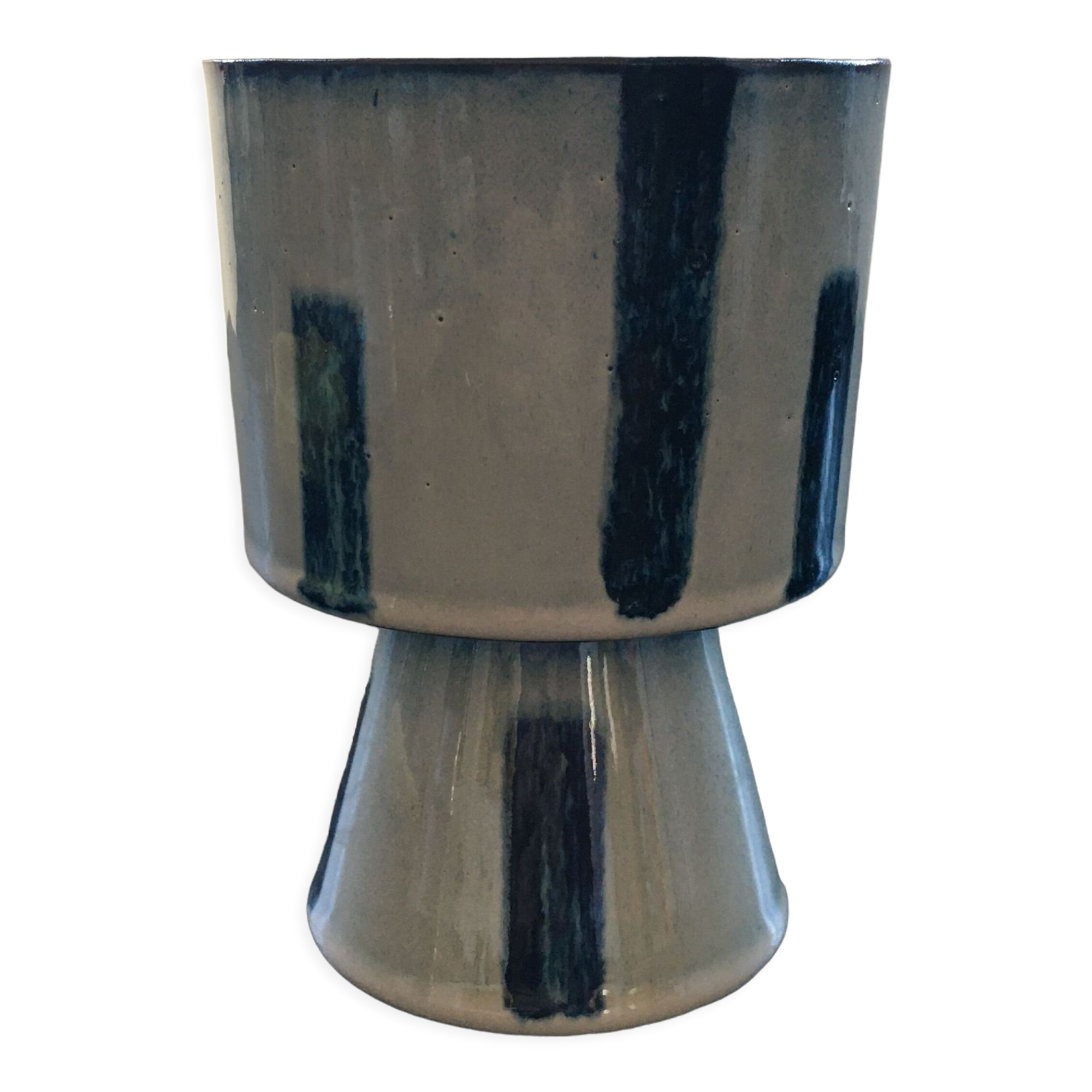 Scandinavian pot cache