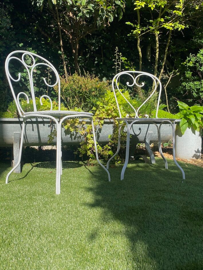 Chaises en fer forgé 1950