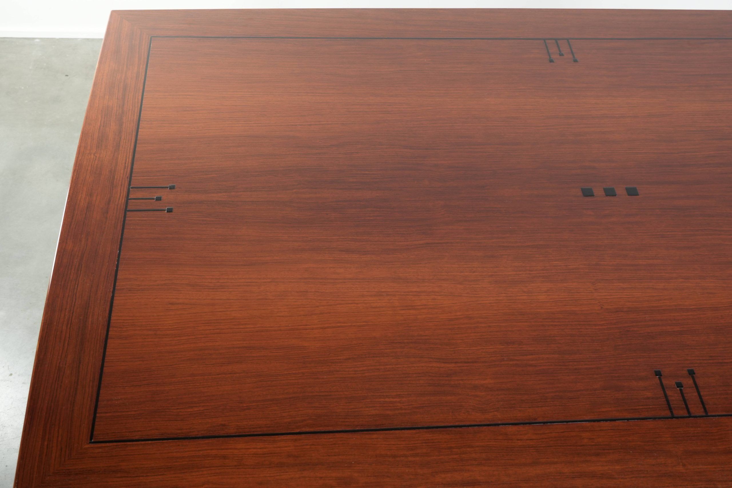 Beautiful Art Deco design dining table for 4 to 6 people