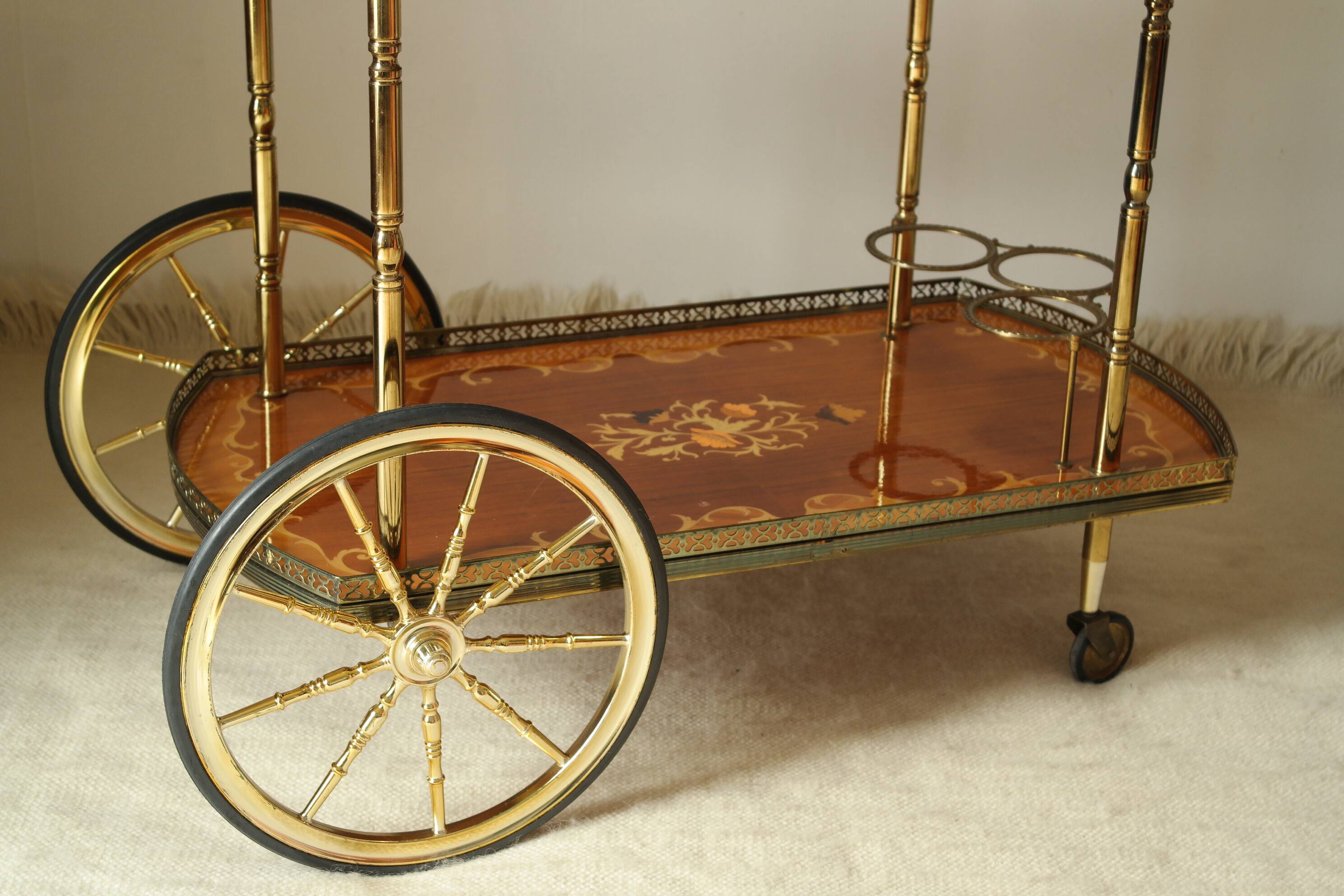 Desserte bar vintage in mahogany marquetry