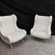 Paire de fauteuils bouclette blancs
