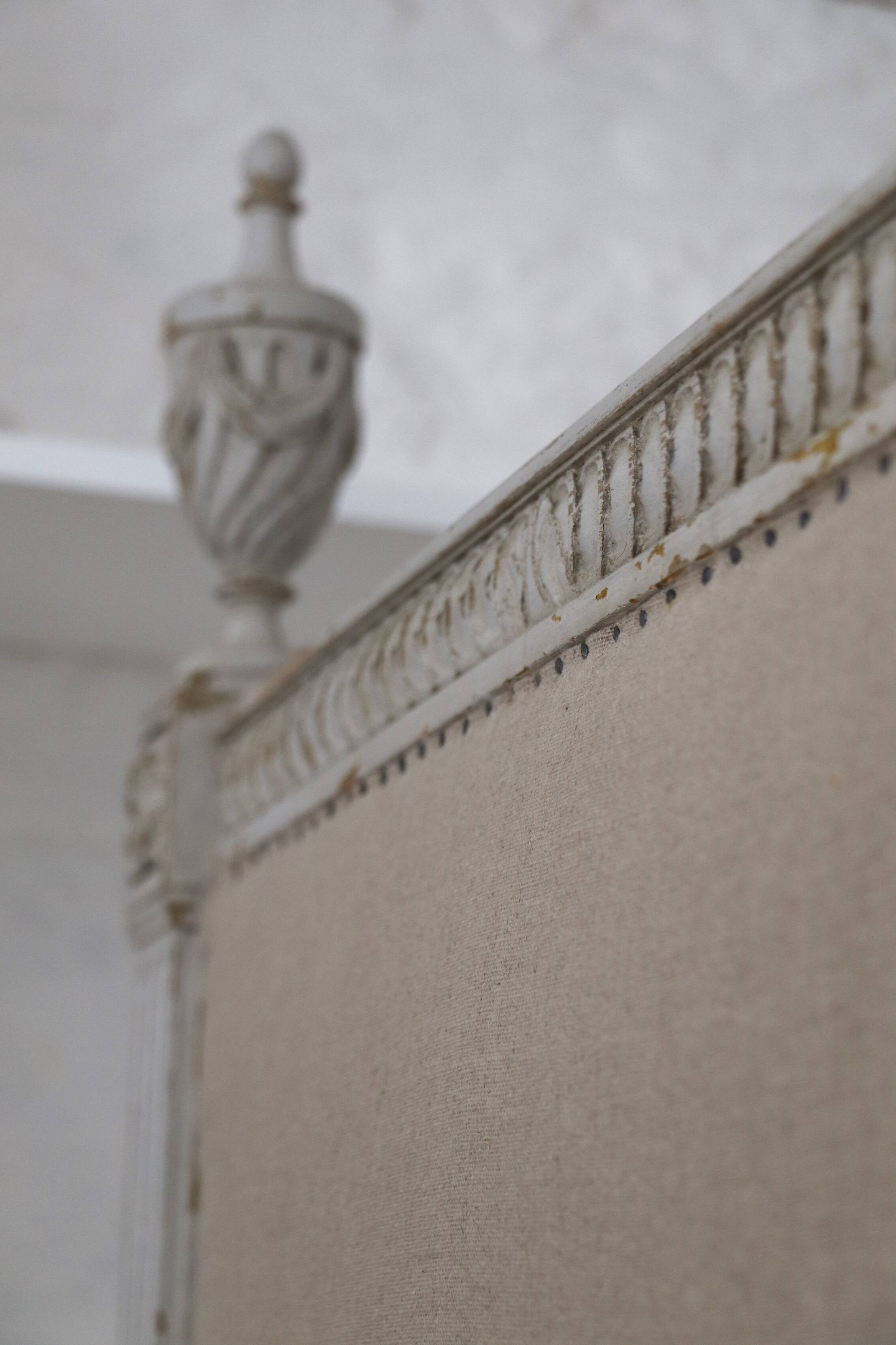 Resting bed - Louis XVI style bench reupholstered in linen