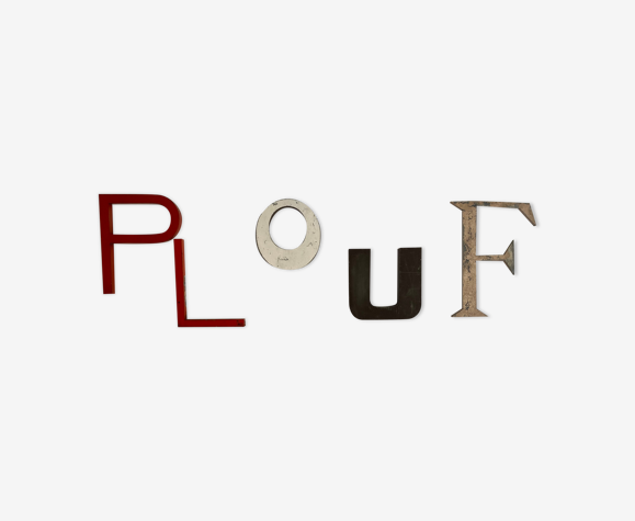 Ensemble de lettres industrielles