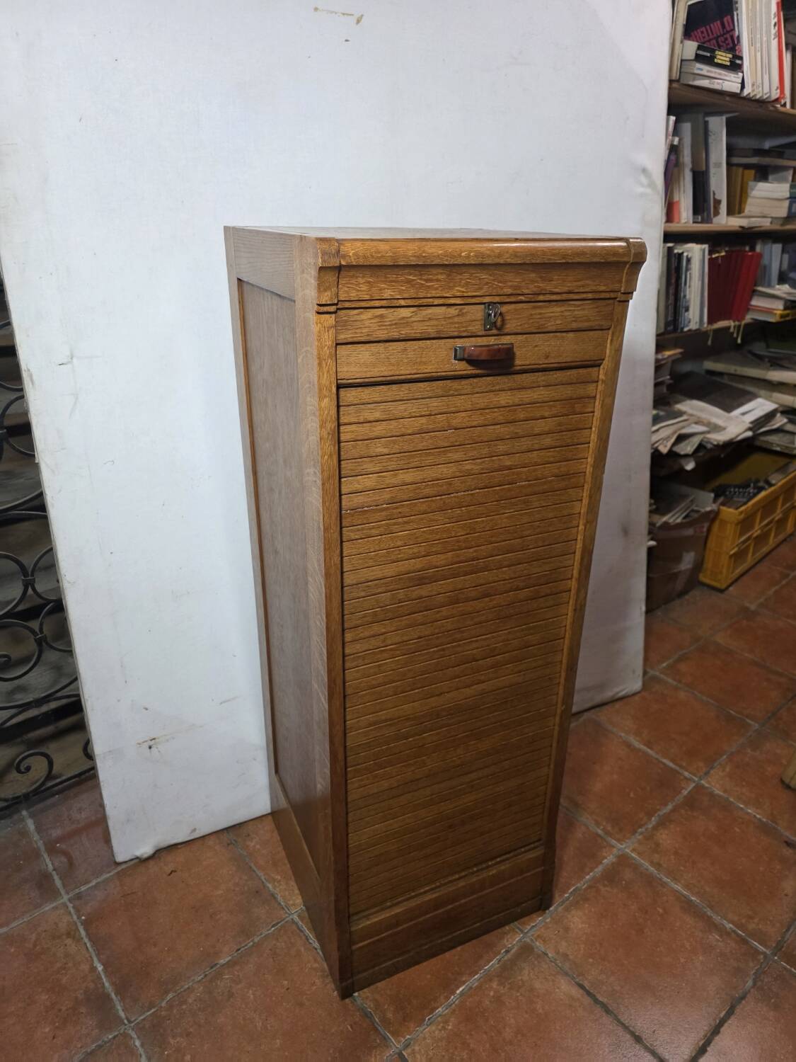 Art Deco curtain cabinet from the 1930s in oak with interior drawers, 120cm H.