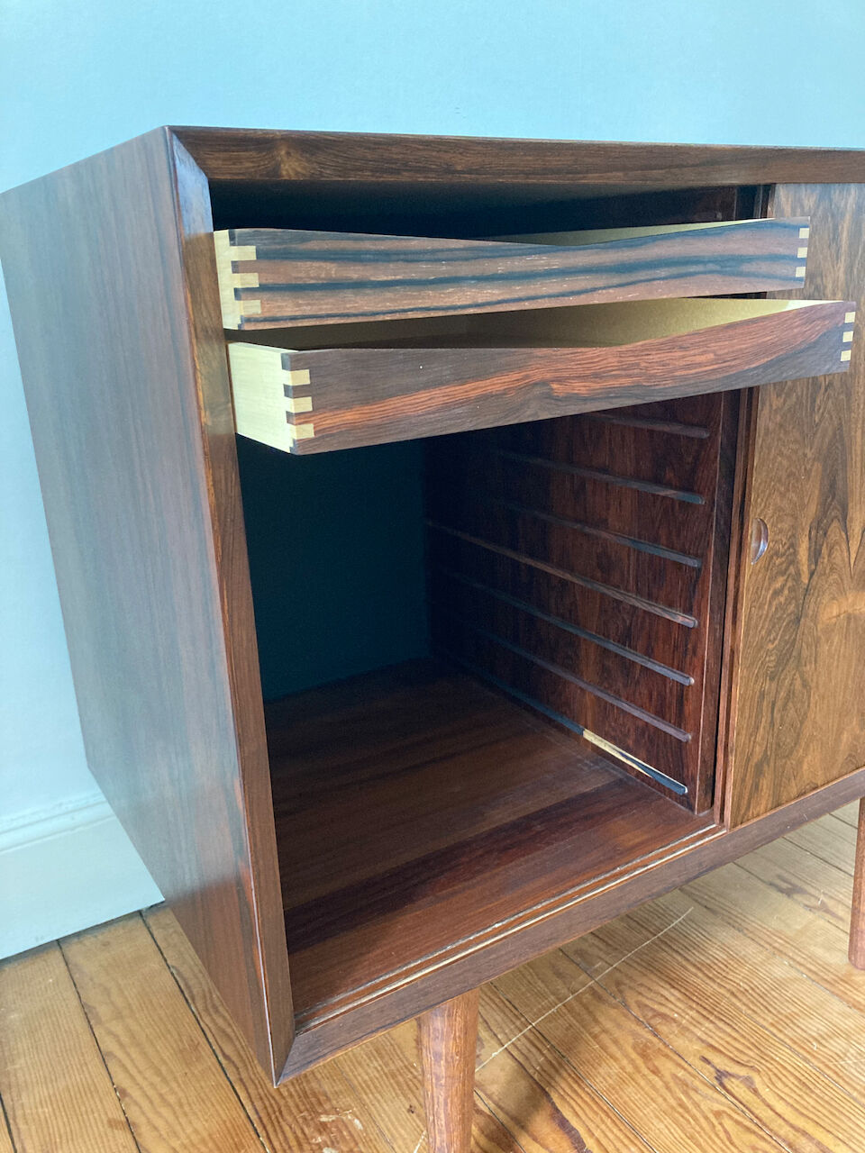 Danis buffet by Poul Cadovious, Cado rosewood of the 60