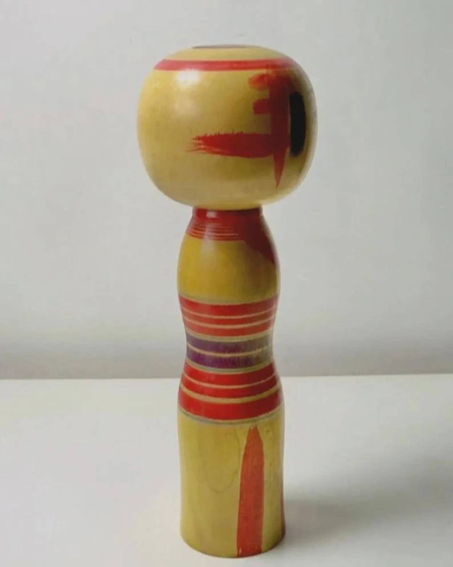 Vintage Japanese Kokeshi doll Naruko signed - Antique turned wood figurine craftsmanship Japan - Collectible item from the Showa period (1926–1989)