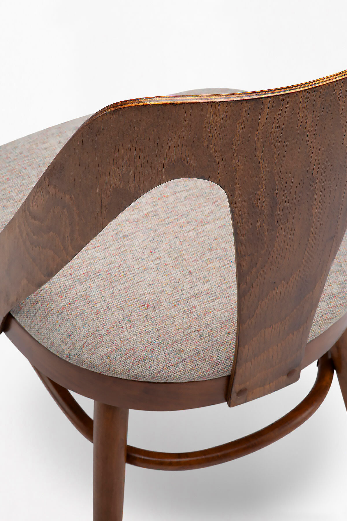 Set of 4 A-1411 FAMEG chairs from the 1950s.