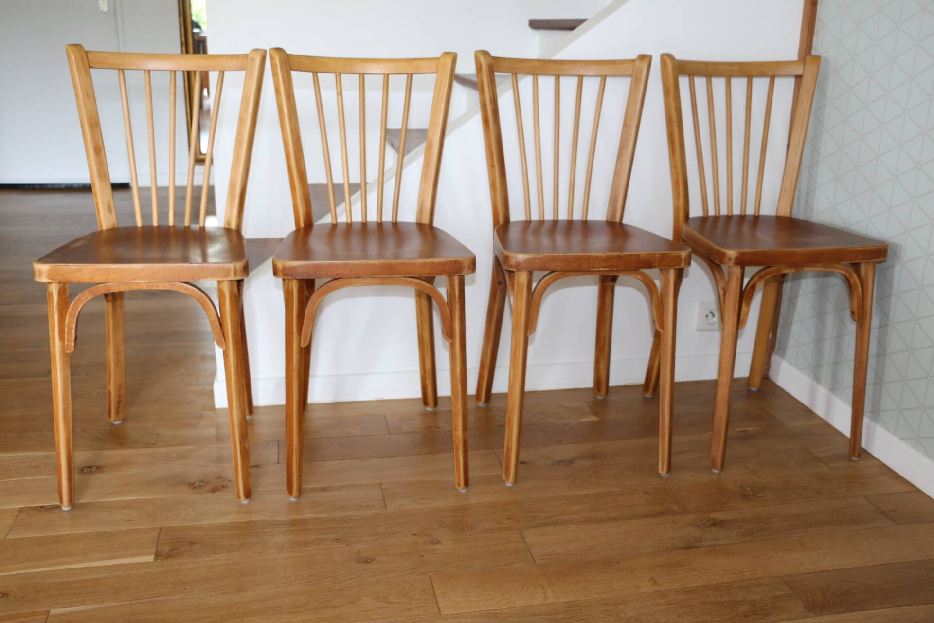 Set of 4 Baumann N°12 medium beech chairs
