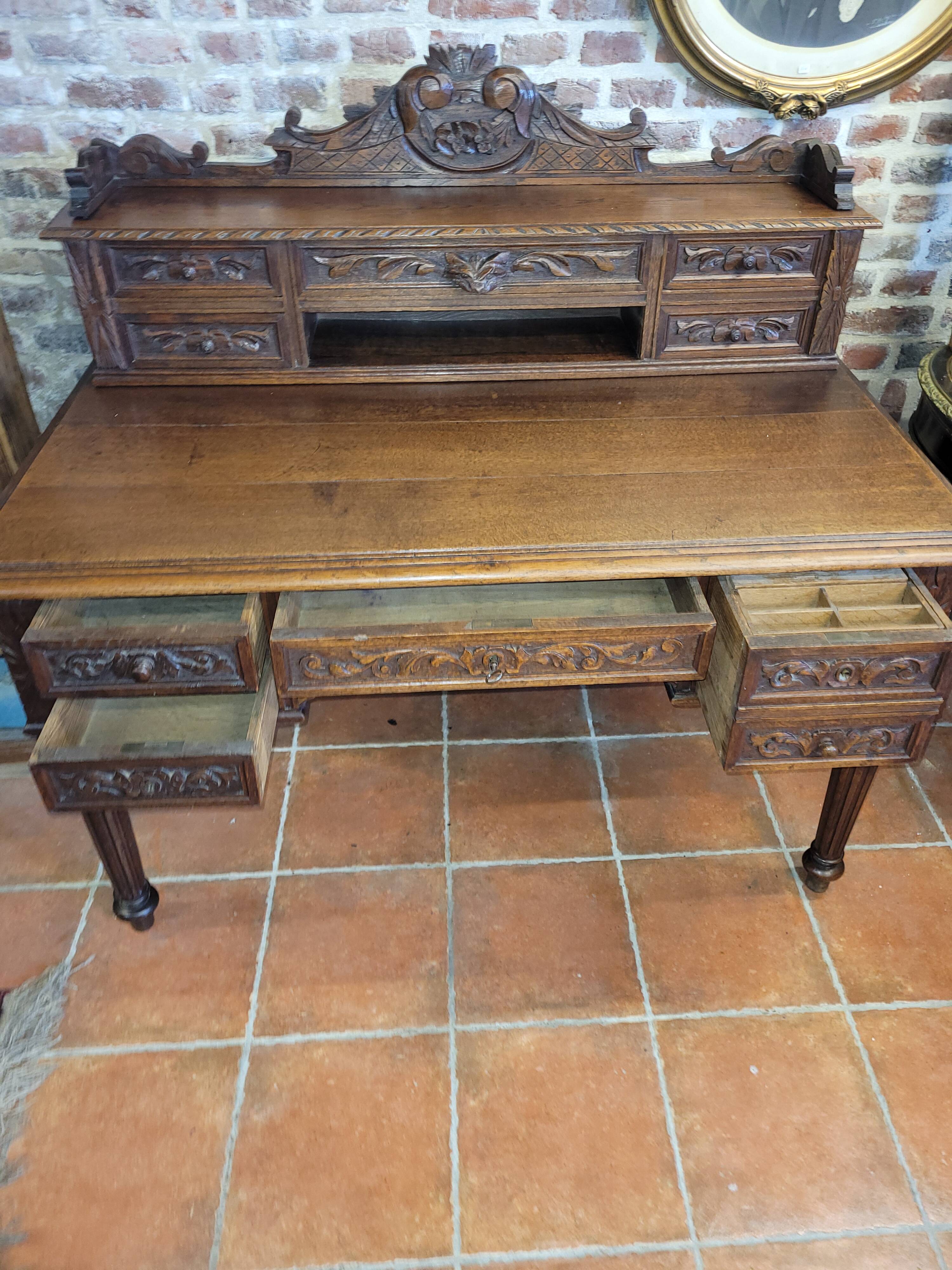 Oak desk with drawers
