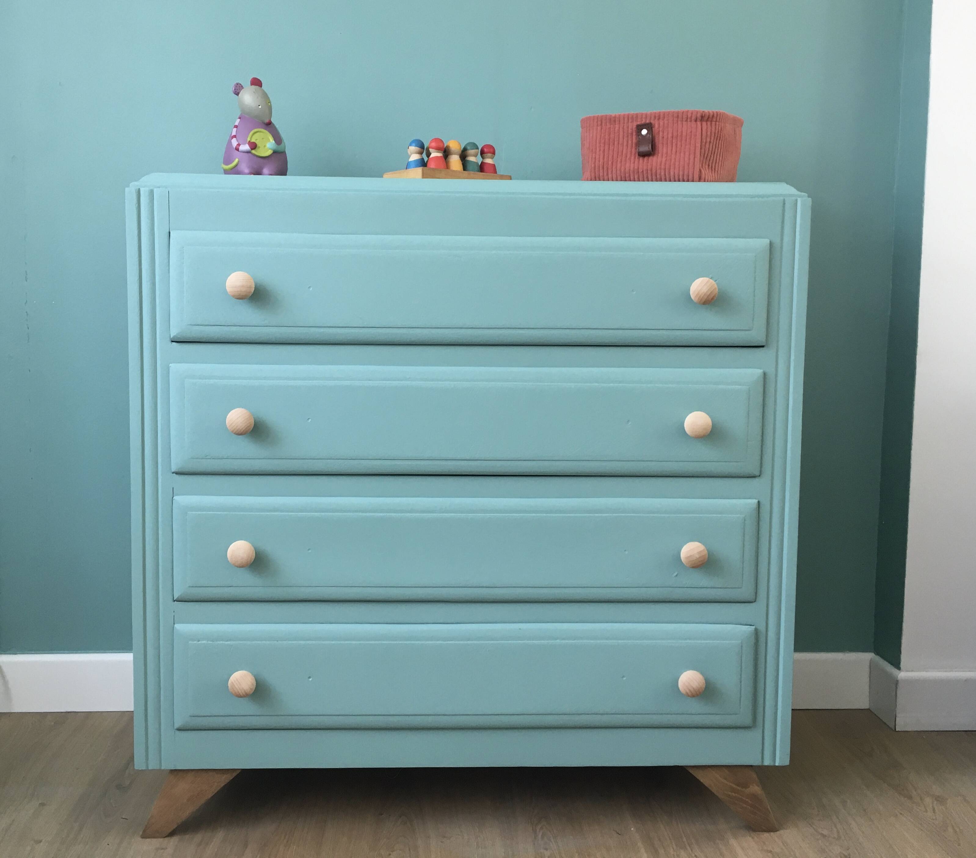 Vintage chest of drawers 4 drawers compass feet