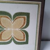 Vintage wooden and earthenware musical trivet (La vie en rose)