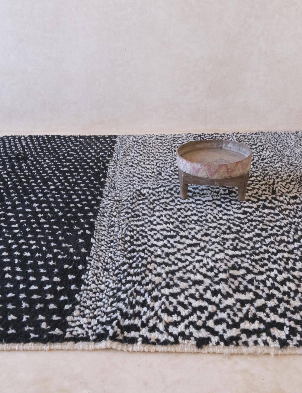 Contemporary Berber Rug - 294 x 230 cm