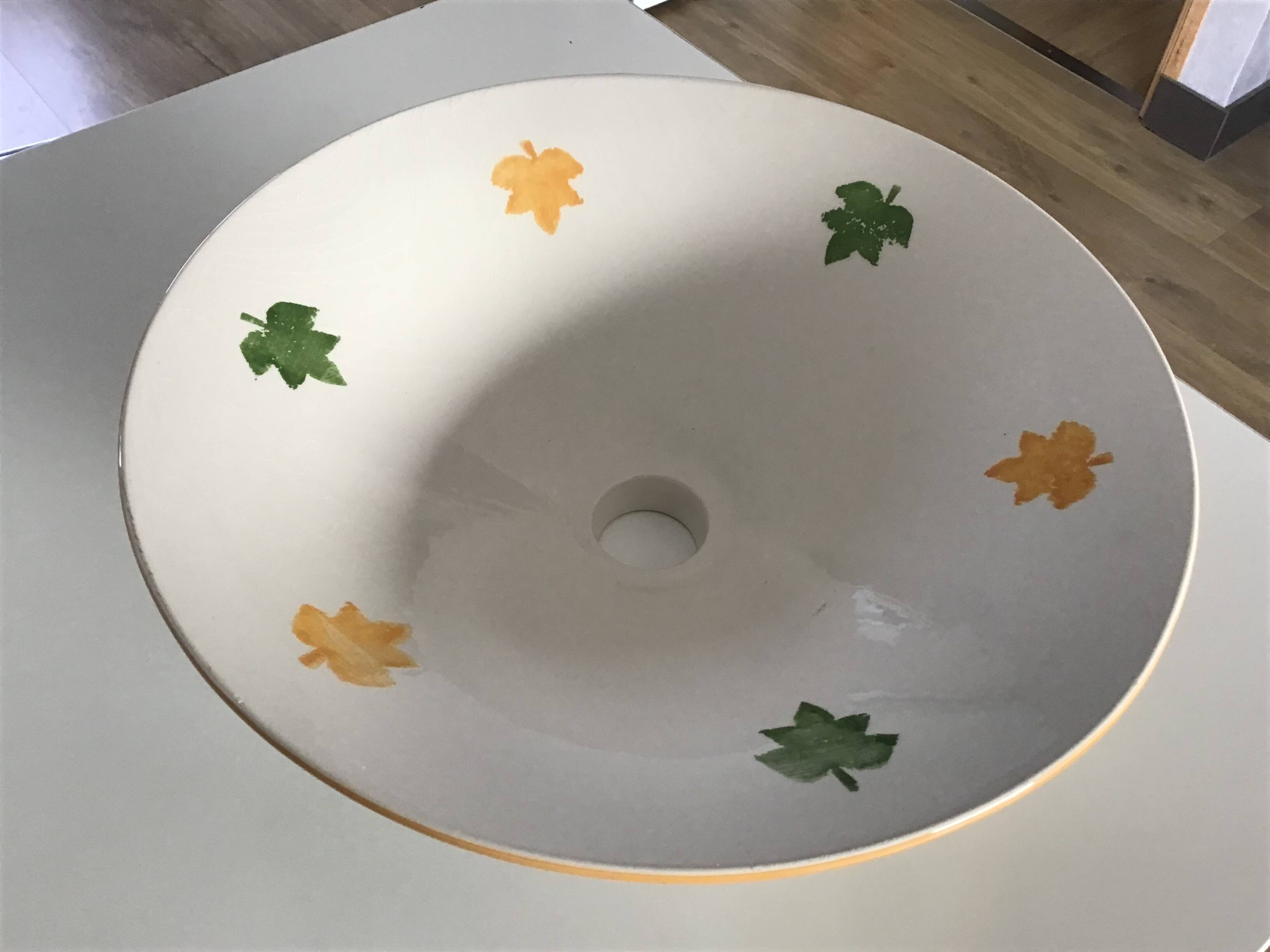 Ceramic pendant lampshade