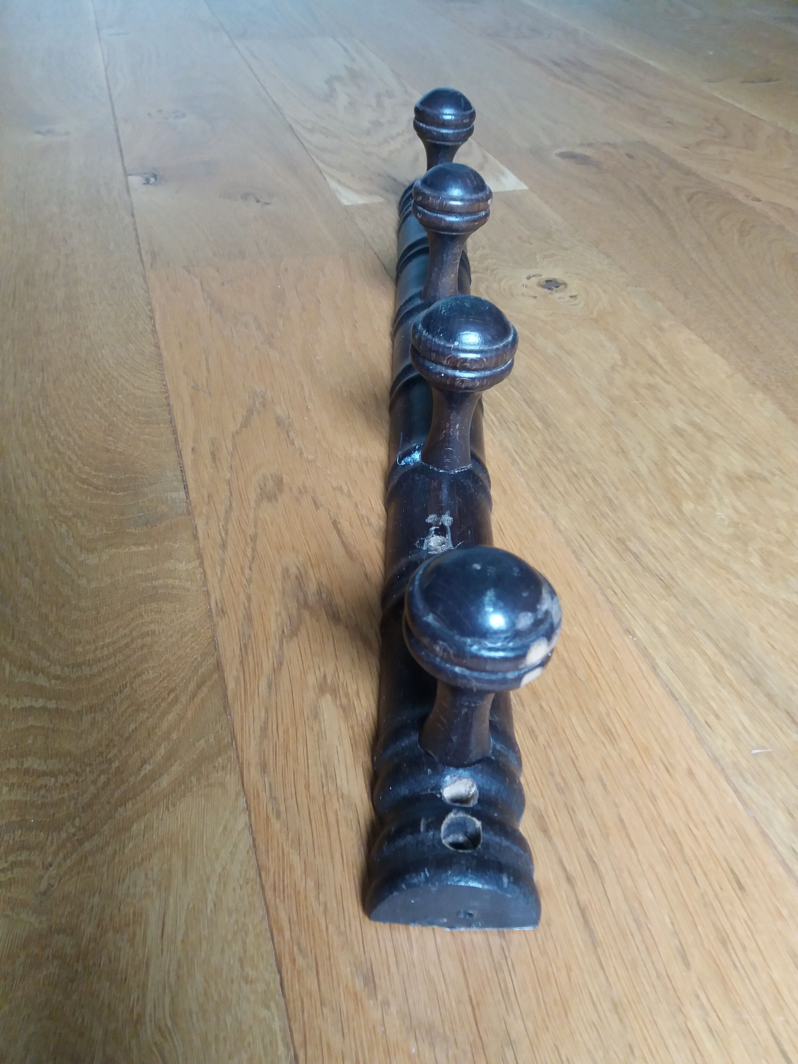 Wall-mounted coat rack 4 hooks