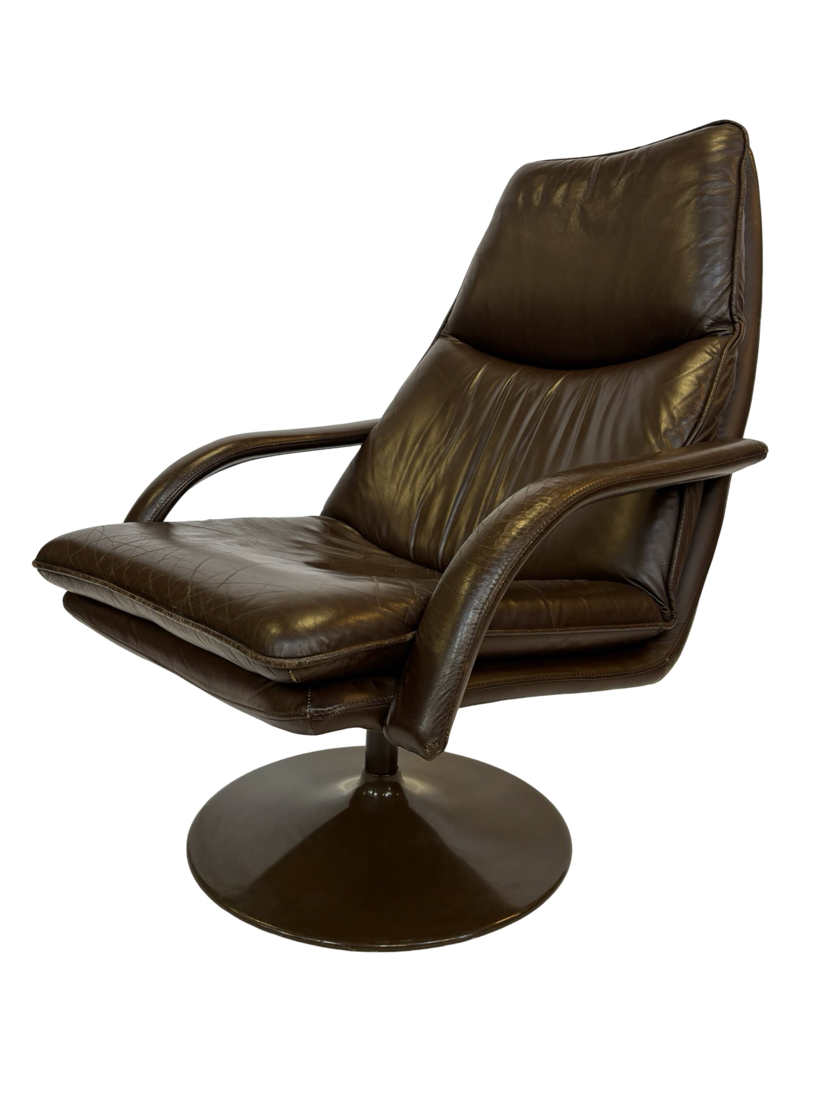 Vintage Artifort lounge chair Geoffrey Harcourt Design Easy Chair