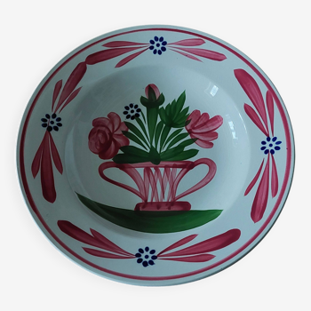 Eastern earthenware soup plate early 20th century