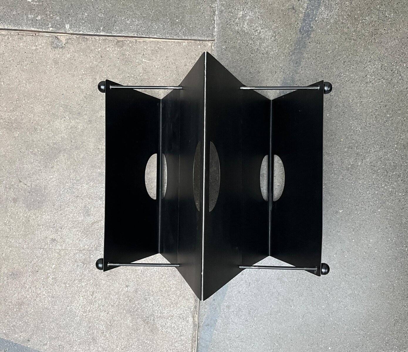 Postmodern Italian metal magazine rack, 1980s