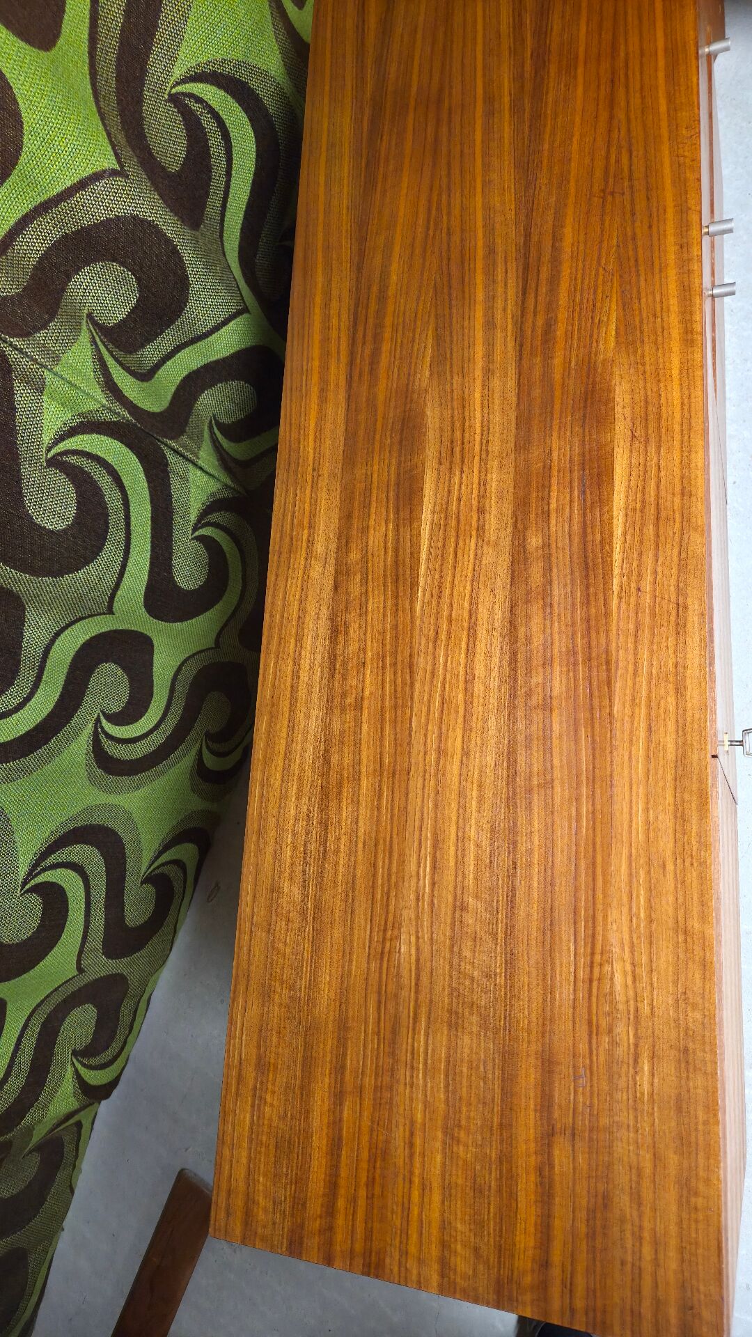 Vintage enfilade in teak veneer from the 60s/70s.