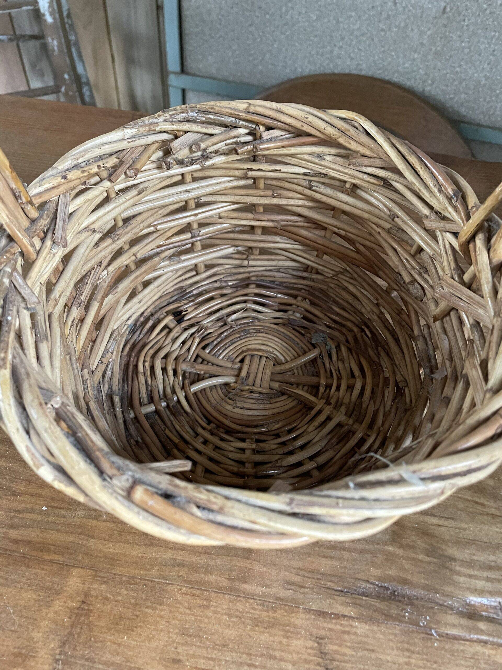 Small woven wicker basket