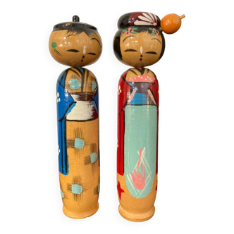 Pair of Kokeshi dolls