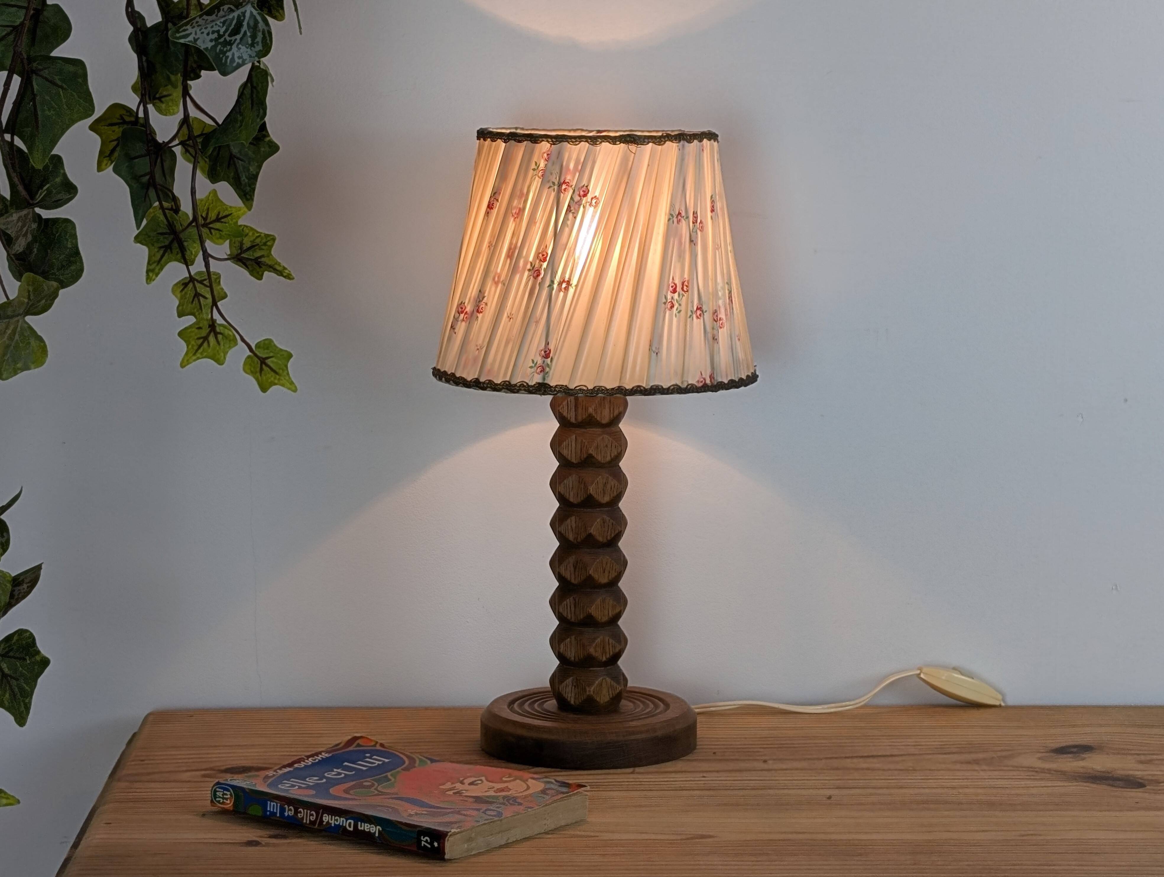 Oak lamp