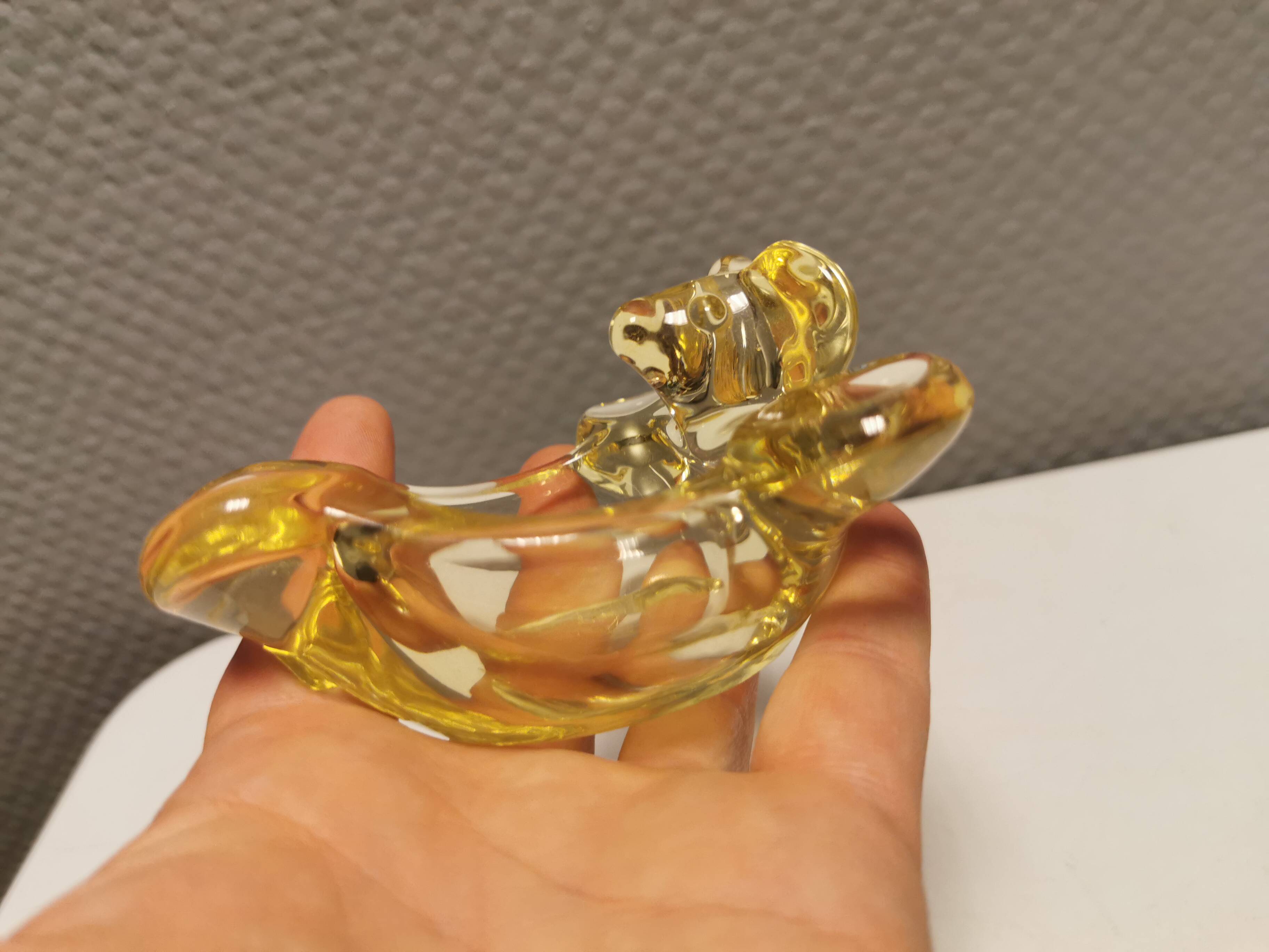 Mid-century yellowish crystal teddy bear ashtray from Vannes Le Châtel France
