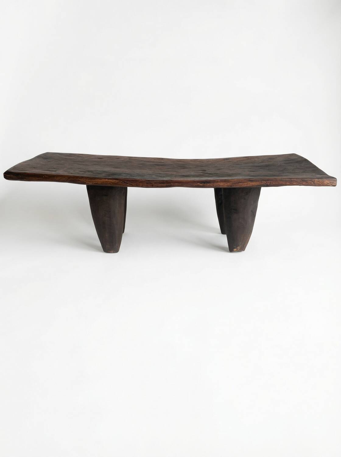 Sculptural bench in solid wood · Unique piece Range: ANCRAGE — Mobili