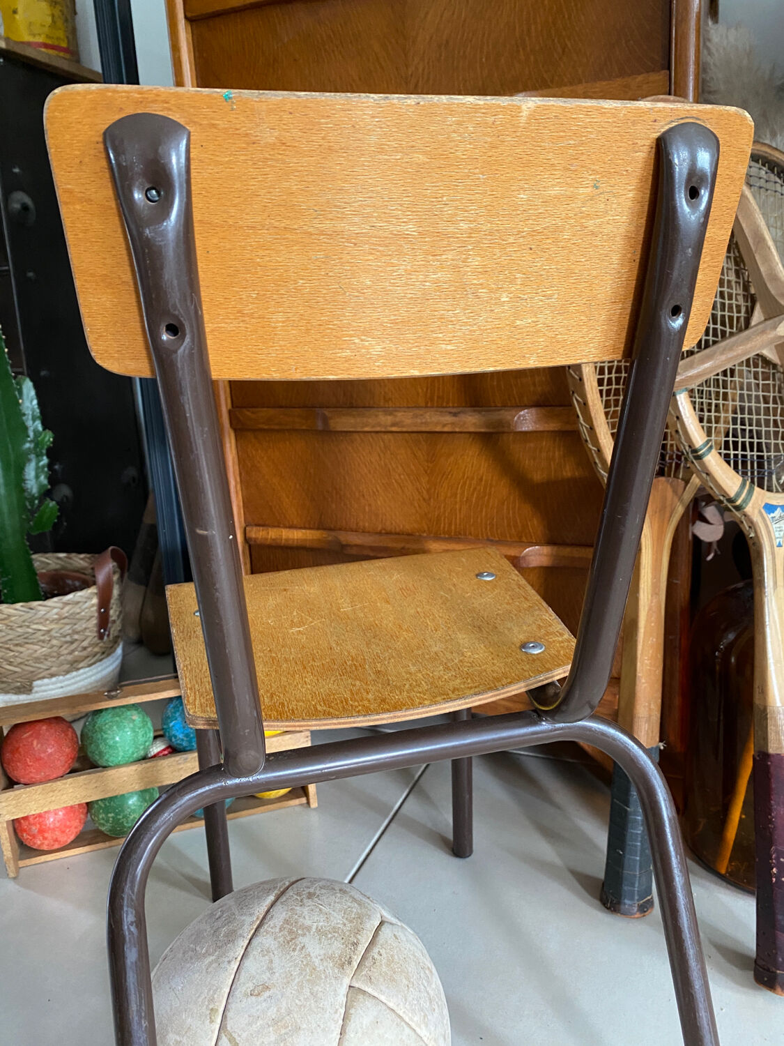 Children's school chair in wood and metal