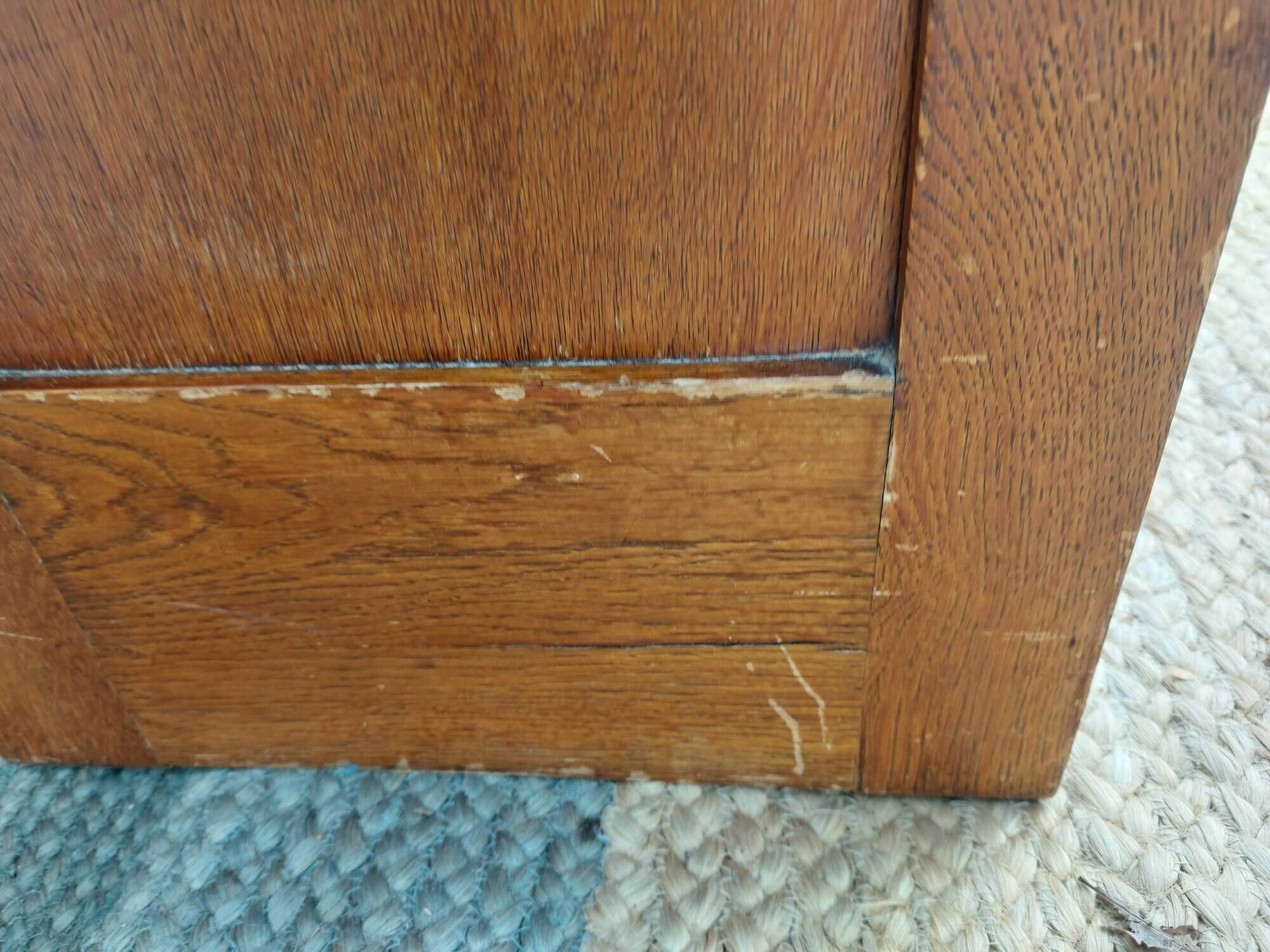 Small piece of furniture, roll-top filing cabinet