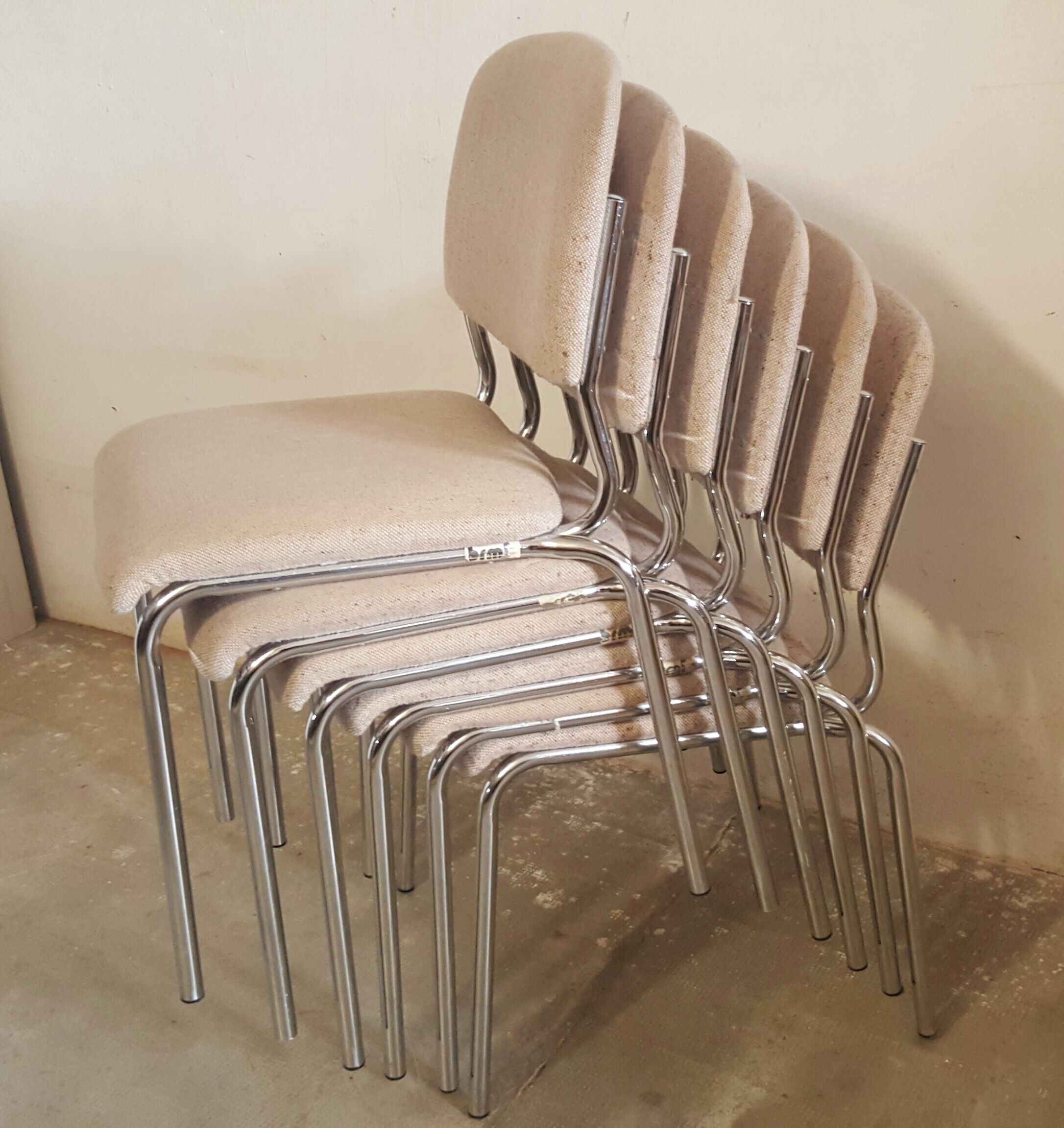 Série de 6 chaises "Ronéo"