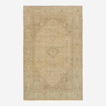 Handmade Oriental Unique 1980s 196 cm x 306 cm Beige Wool Carpet