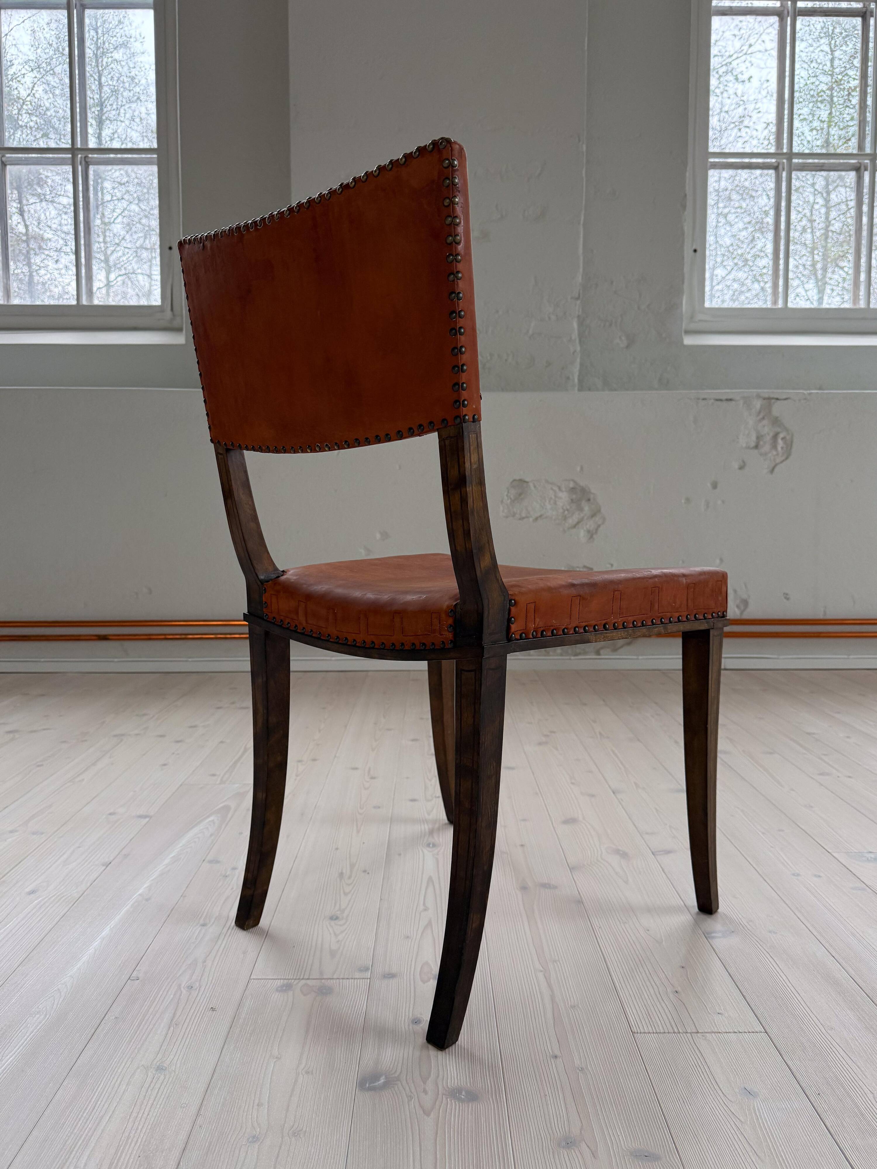 Chaise suédoise Art déco en pin et cuir Carl Bergsten 1929