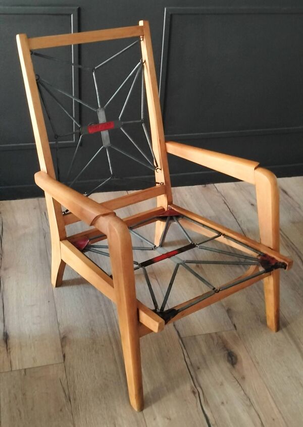 Fauteuil free span dans le goût de pierre guariche