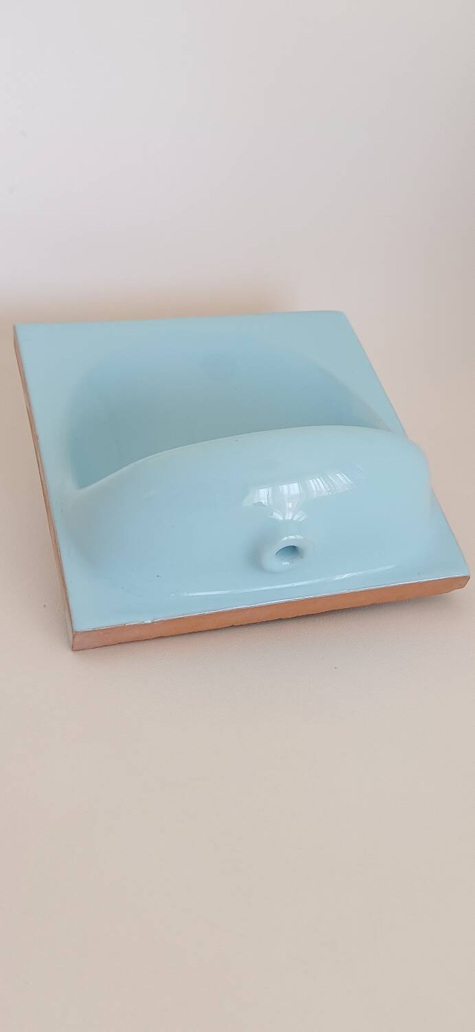 Ceramic soap dish