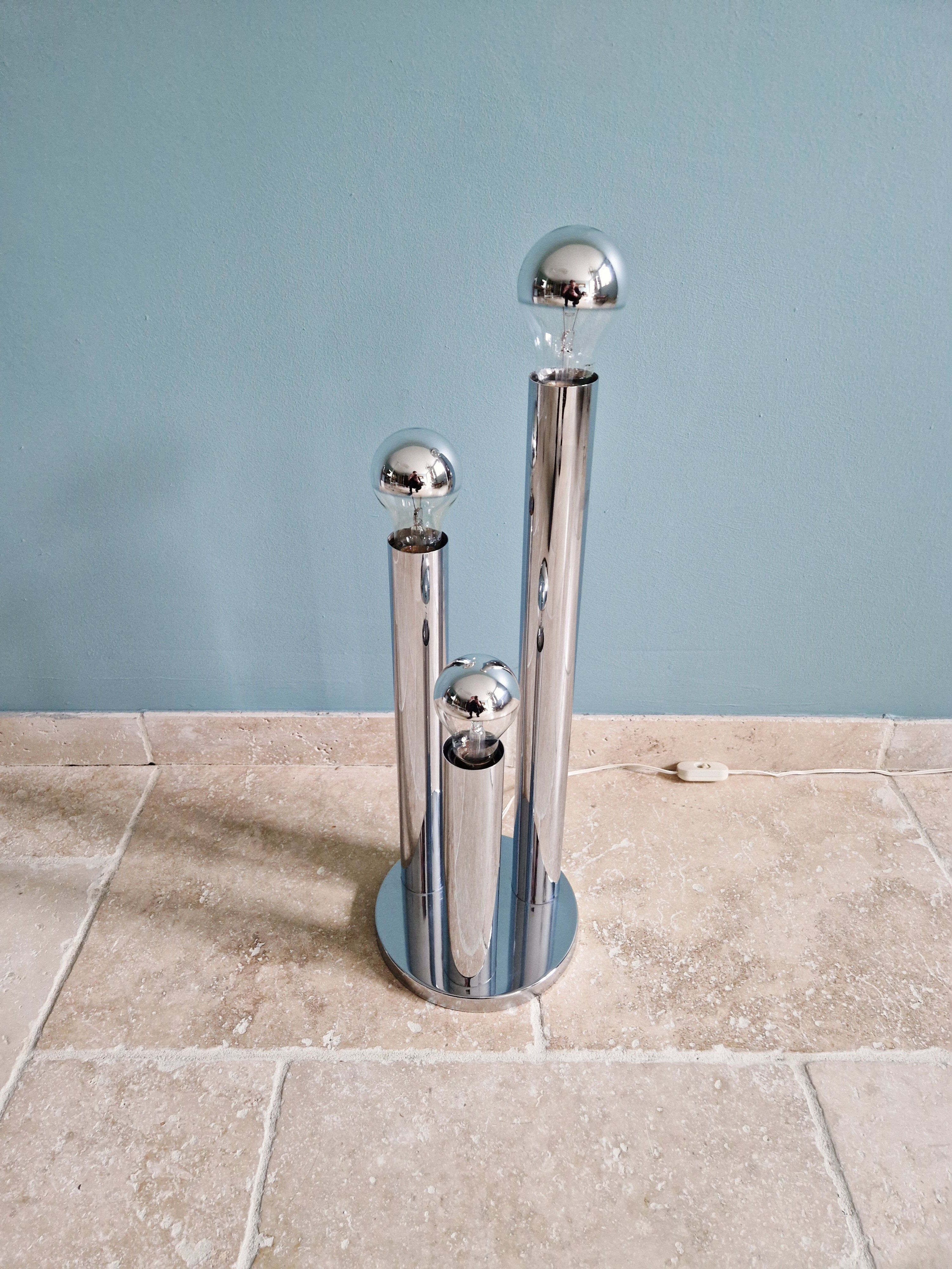 Large Space Age table lamp in chrome metal, Gaetano Sciolari, 1970.