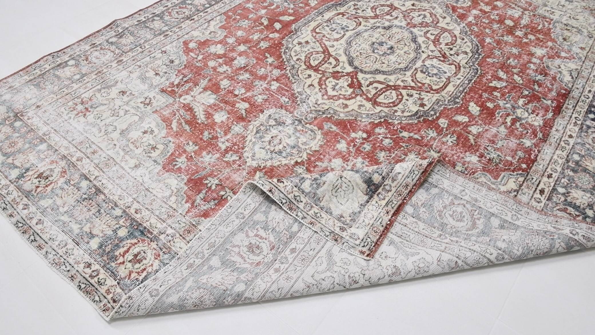Red & Cream Vintage Persian Rug, 243x328Cm