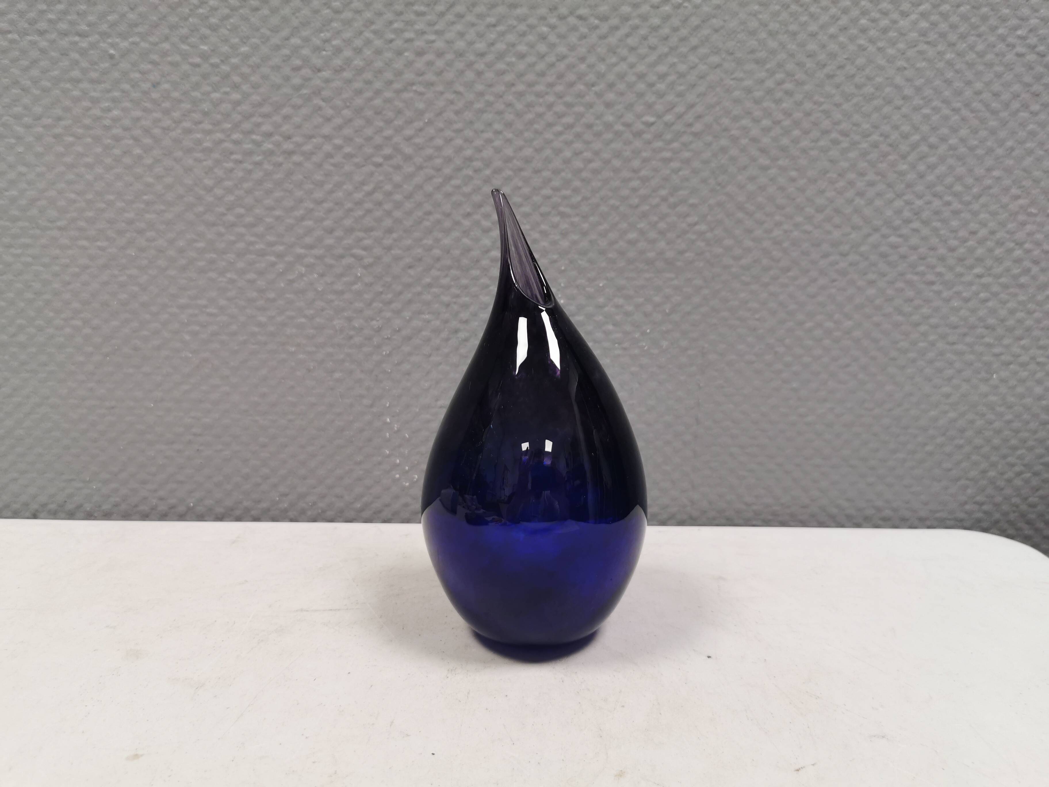 Handmade/mouth blown drop vase, Finland or Sweden 1970s
