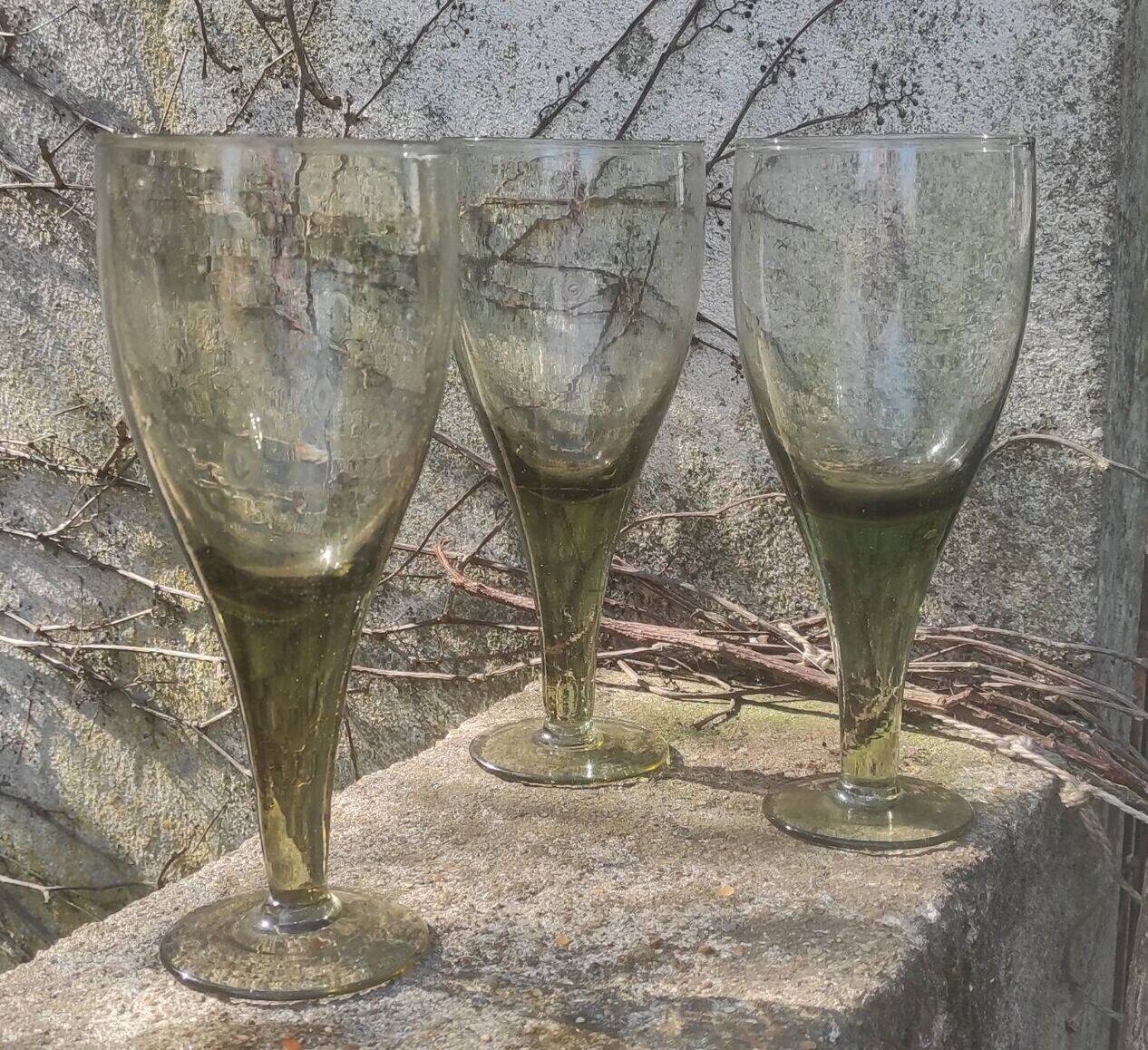 3 glasses 23 cm