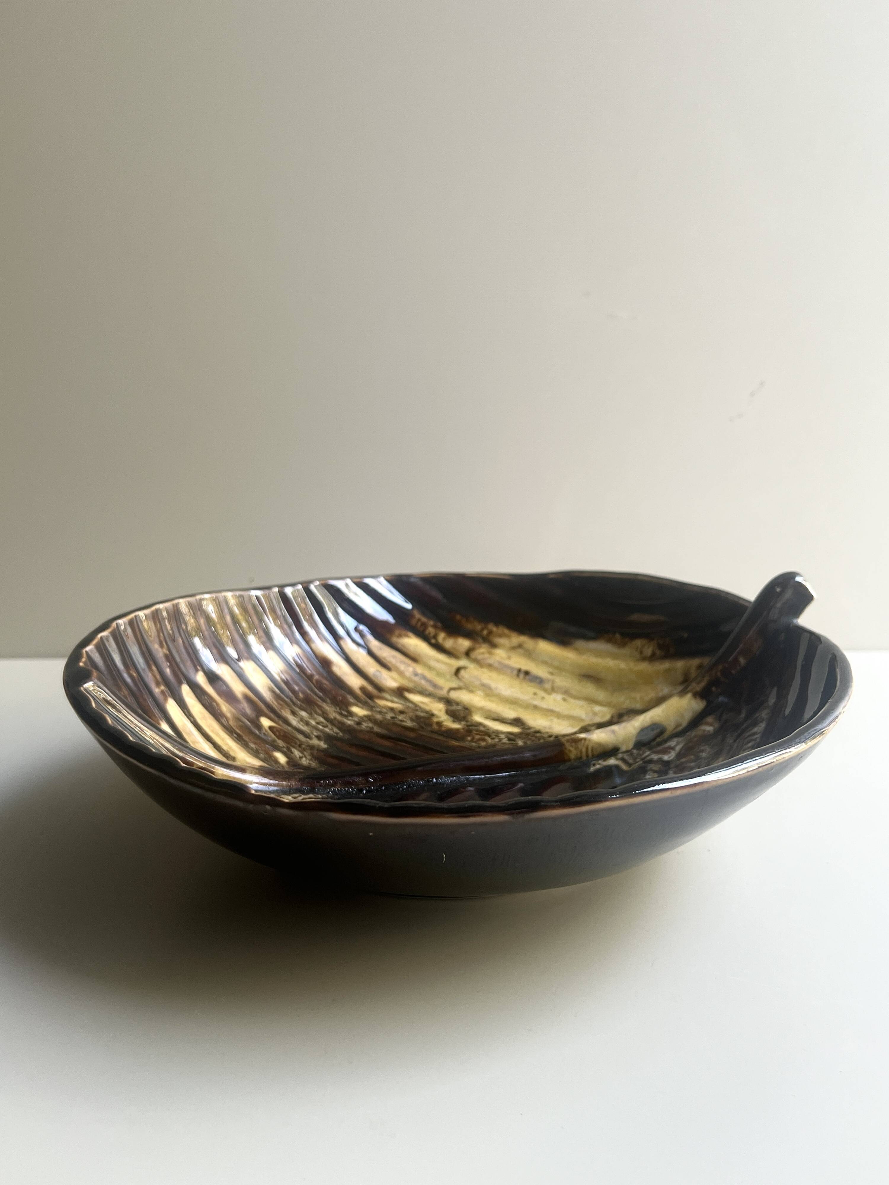 Stylised and signed glazed ceramic salad bowl, France circa 1970.