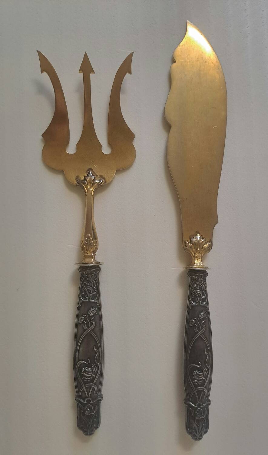 Fish service in its silver and gilded metal Art Nouveau box