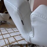 Vintage Signet swivel armchair White Leather