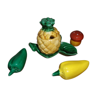 Ensemble de condiments par Vallauris sel & poivre & moutarde 1960