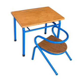 Ensemble bureau et chaise d’écolier bleu  design Jacques Hitier