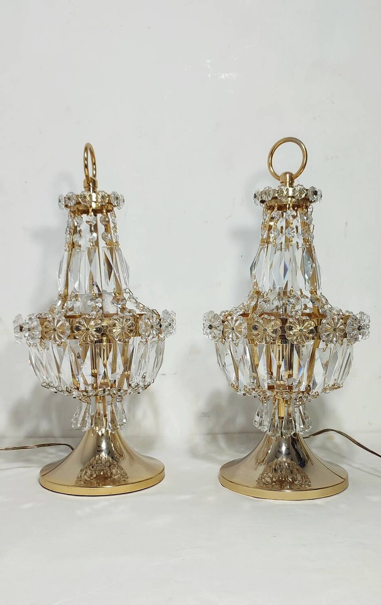 Paire de lampes de table en cristal. Espagne, années 1980.