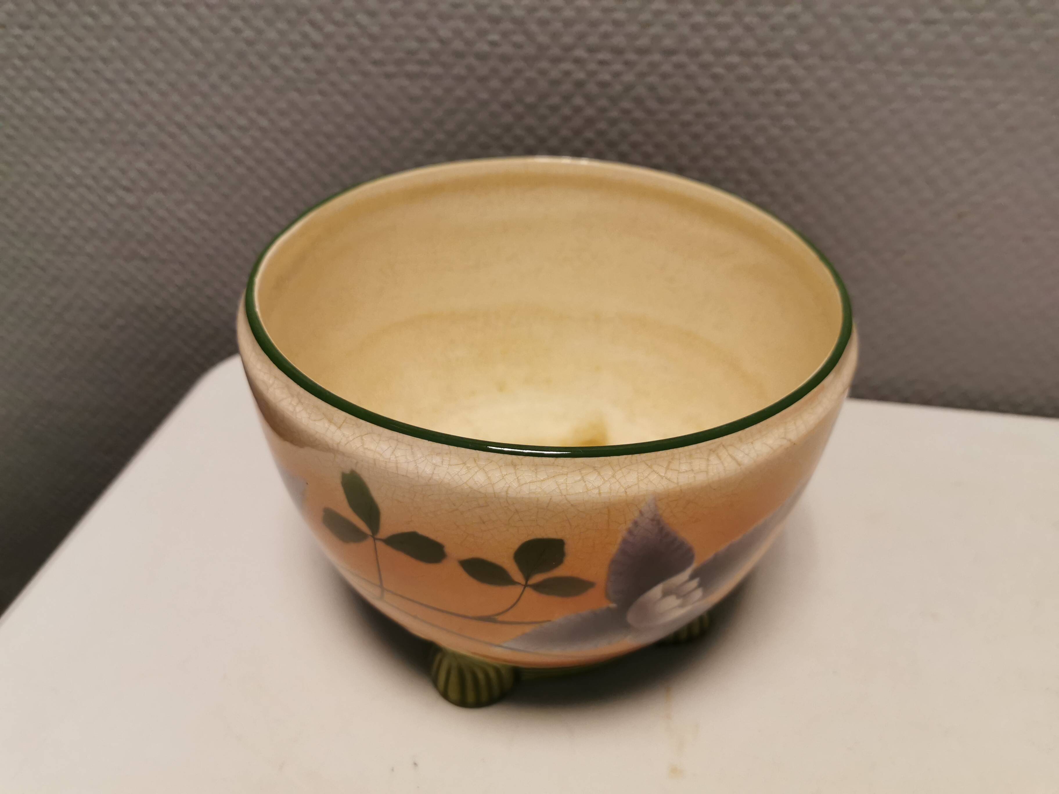 Fantastic flower pot from German Villeroy & Boch 1874-1909.