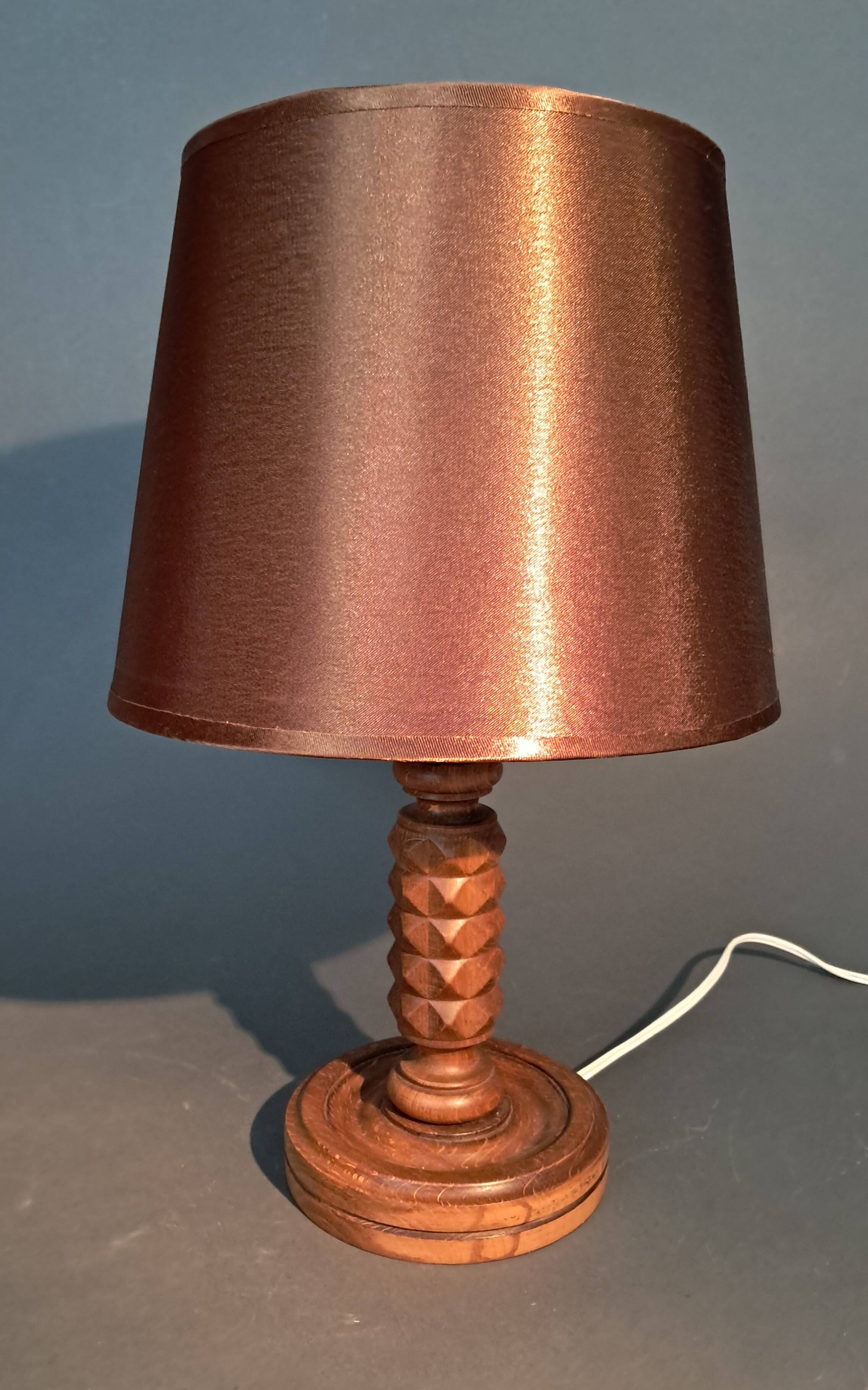 Brutalist lamp in beech 1930/1940.