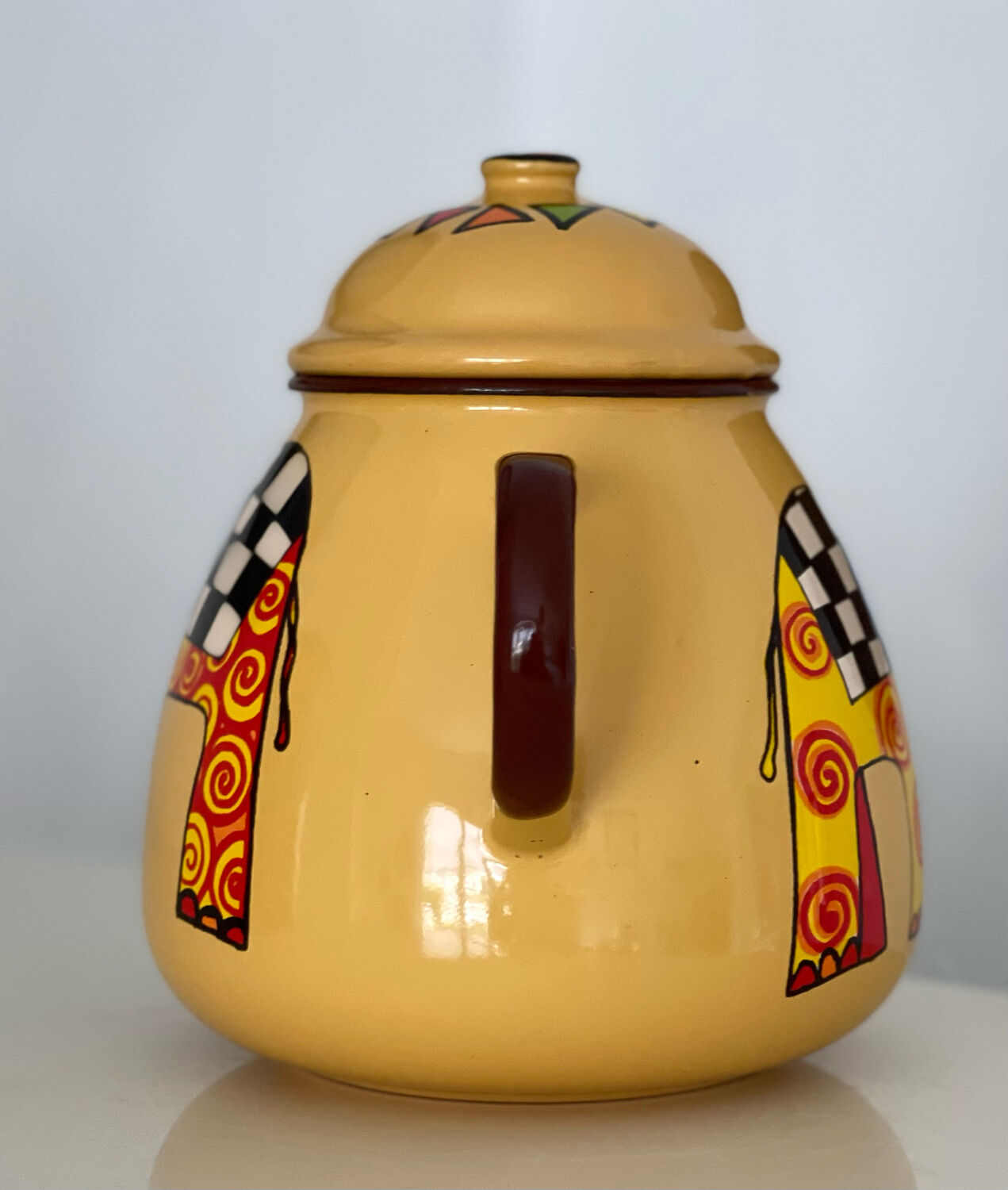 Enamelled sheet metal tea set