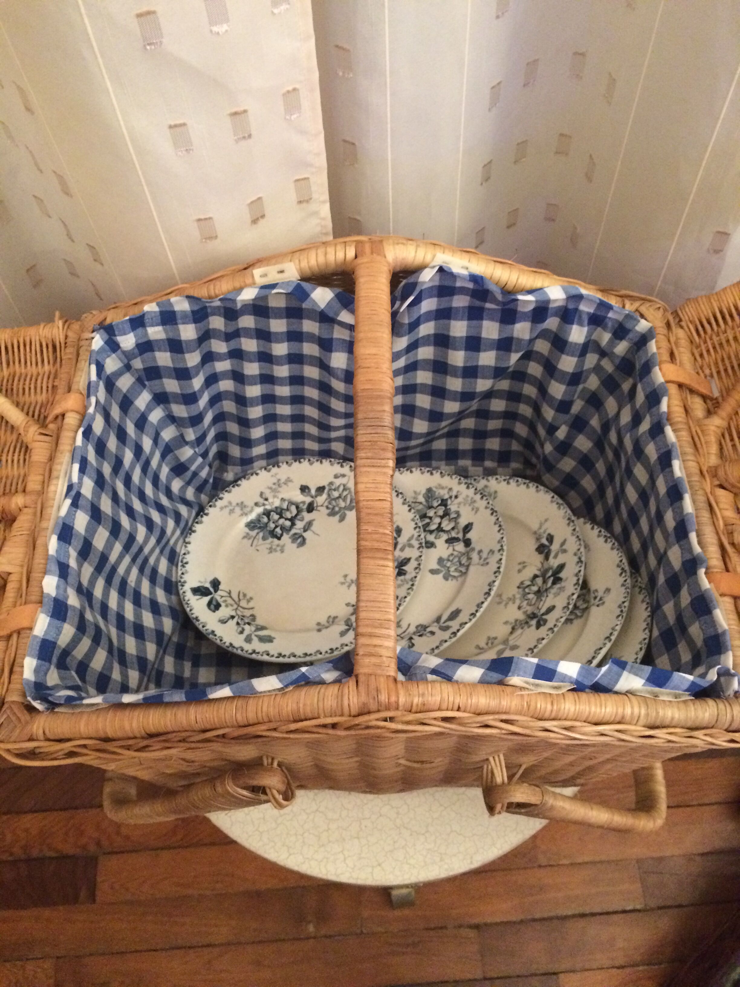 Picnic basket