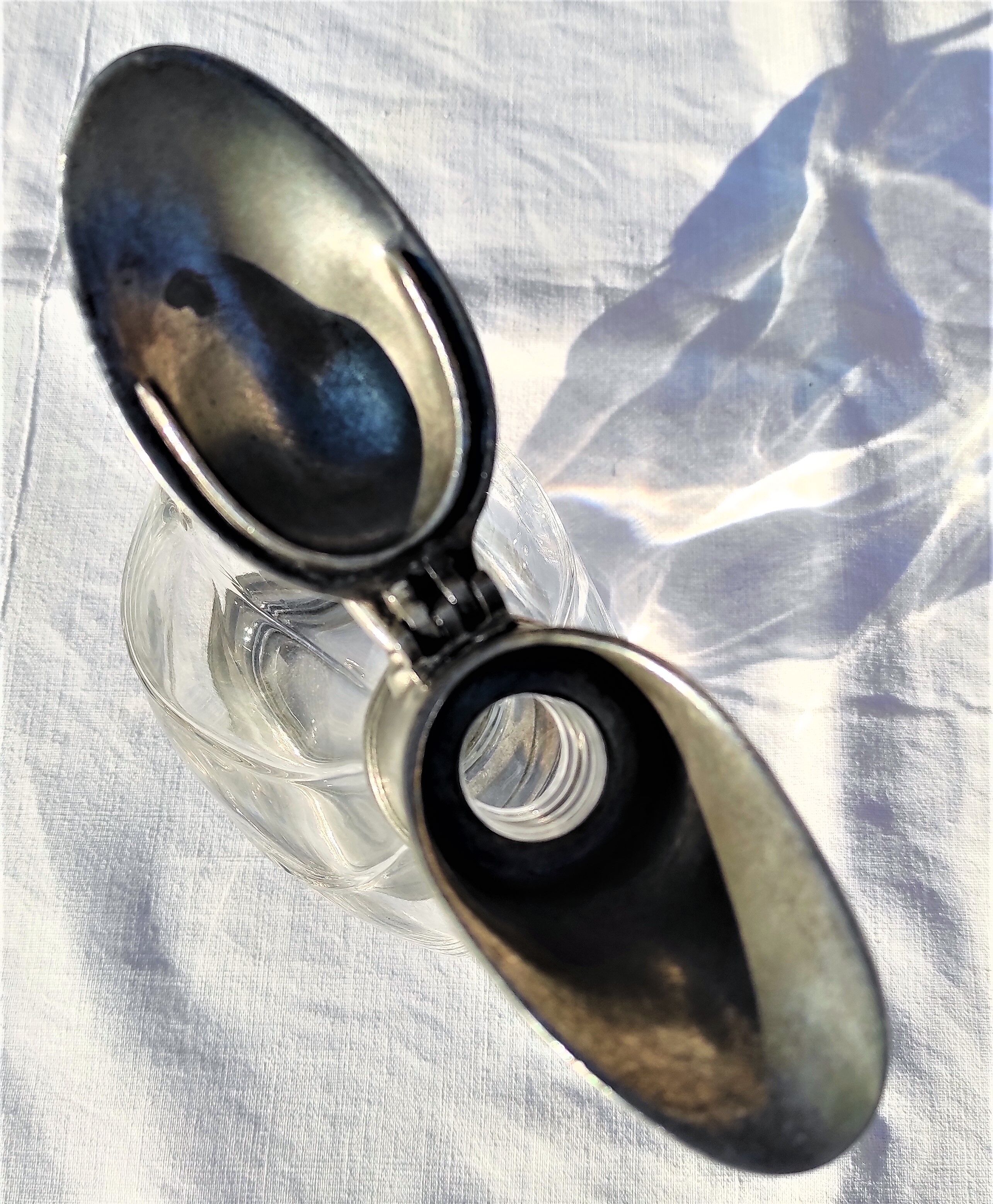 Old duck shaped decanter in crystal and tin